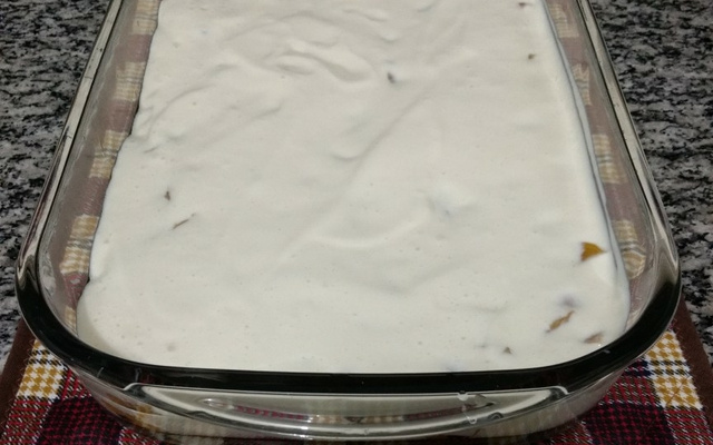 Pavê de limão com pêssego