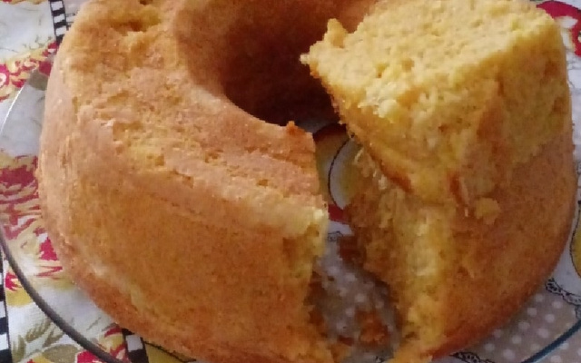 Bolo de milho no liquidificador