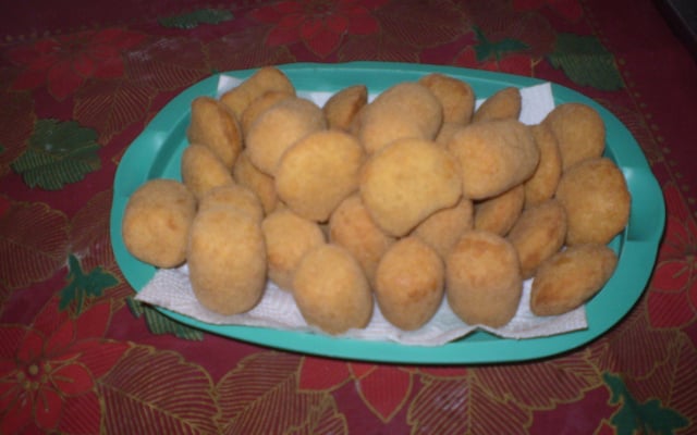 Salgadinho de carne e salsicha