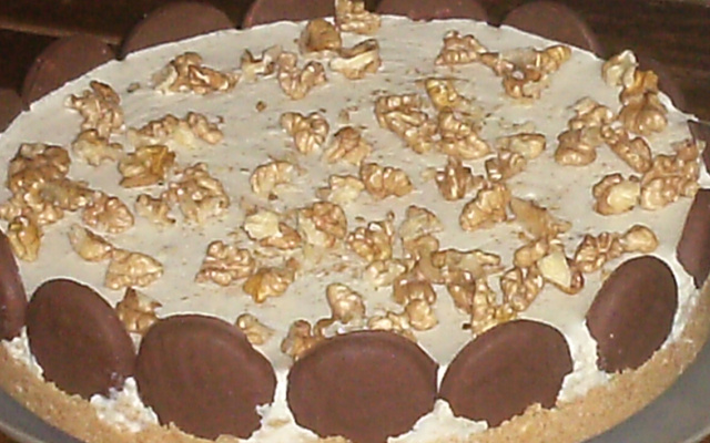 Torta cremosa de nozes