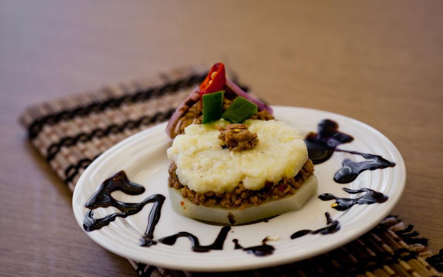 Madalena (picadinho de carne moída com purê de batatas ao forno)