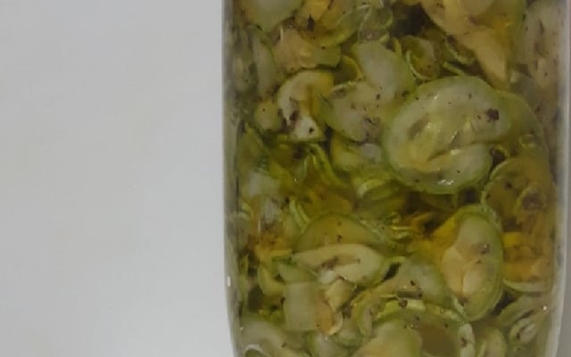 Antepasto de abobrinha italiana