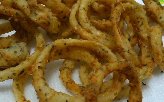 Petiscos tipo Cebolitos