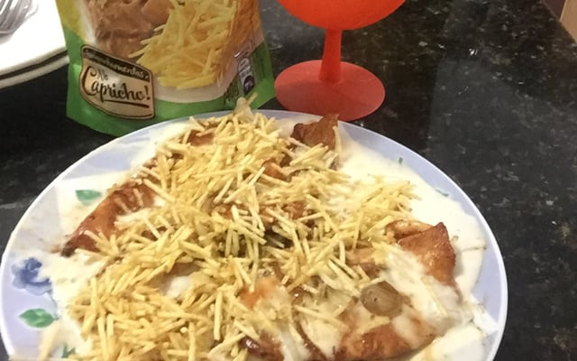 Peito de frango grelhado com requeijão