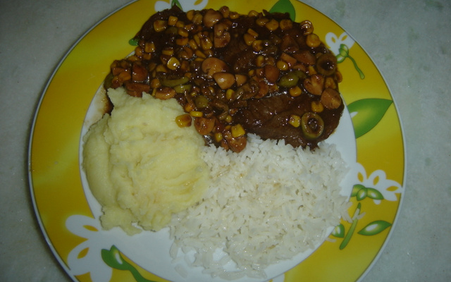 Mignon na mostarda e cerveja