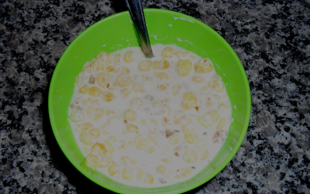 Canjica com amendoim