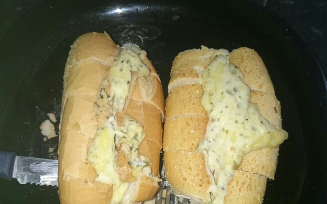 Pasta para pão de alho deliciosa