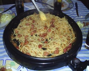 Espaguete com lingüicinha