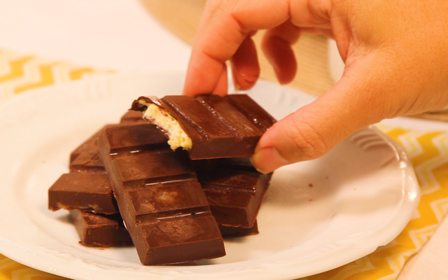 Barra de chocolate recheada