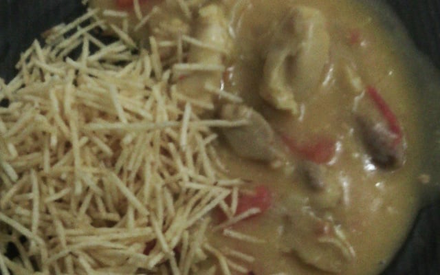 Bobó de frango com leite de coco