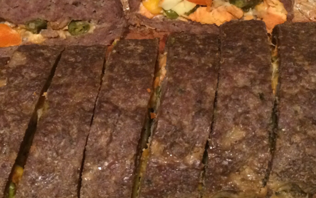 Rocambole de carne moída