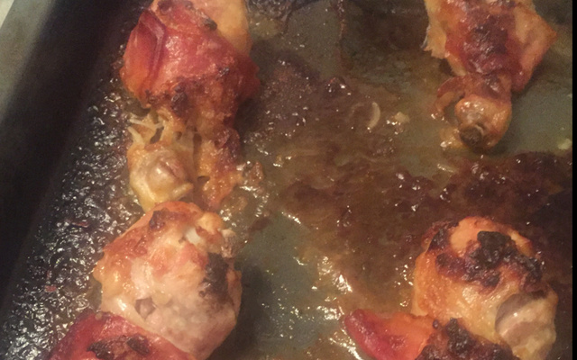 Frango na cerveja com bacon