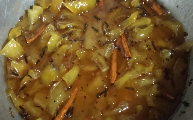 Doce de mamão verde em cubinhos