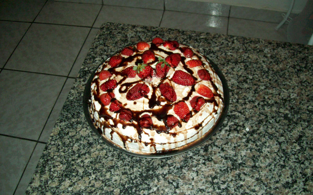 Bolo de morango da Eleide