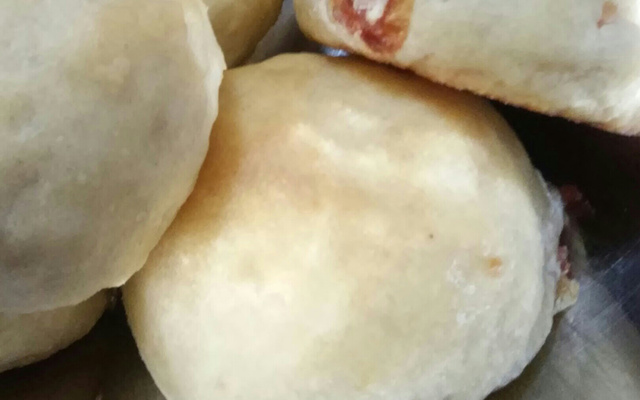 Pão de batata recheado