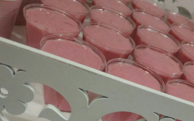 Mousse de morango fácil e delicioso