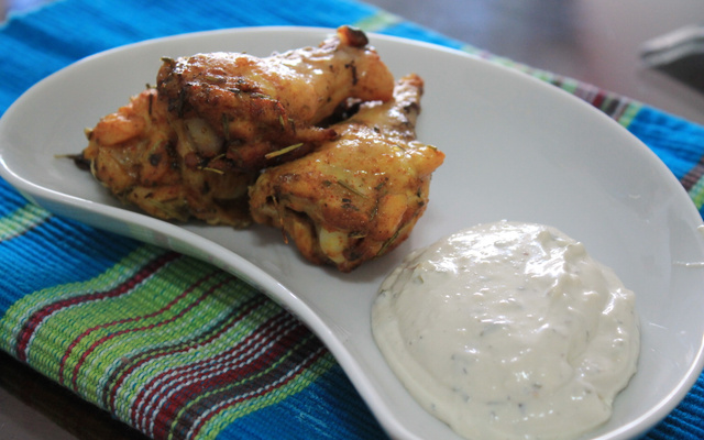 Buffalo wings (drumets picante) com molho blue cheese