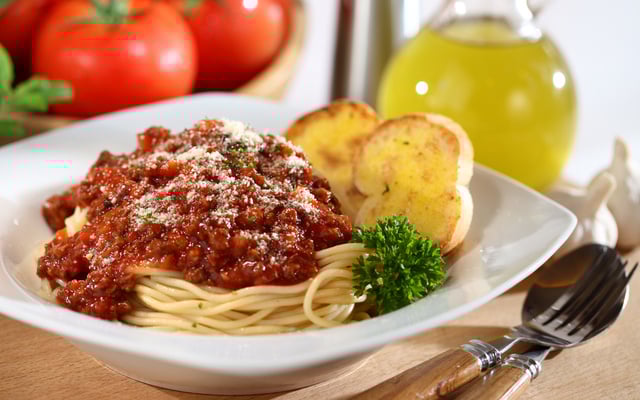 Macarrão ao molho especial de manjericão e orégano