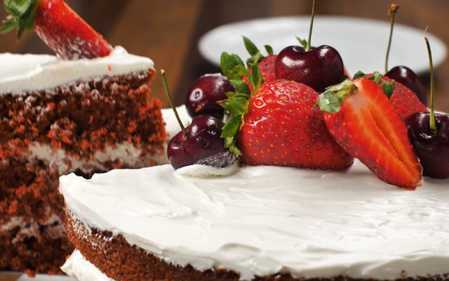 Bolo red velvet com recheio de cream cheese