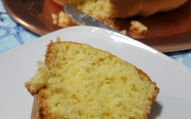 Bolo fácil de laranja sem glúten