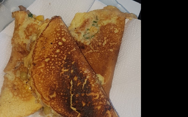 Omelete de carne seca com queijo