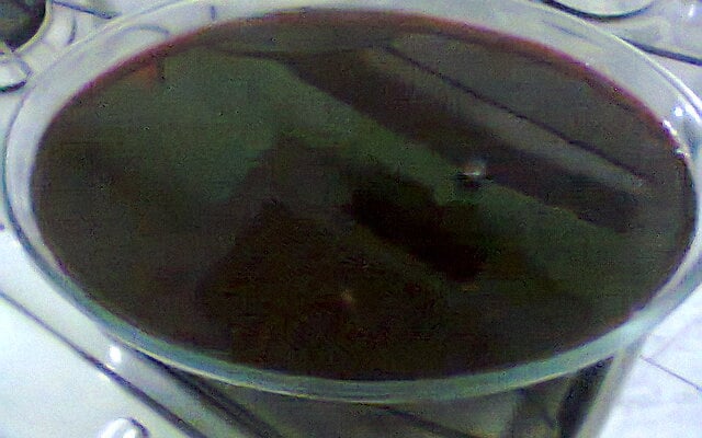 Sagu de vinho com creme