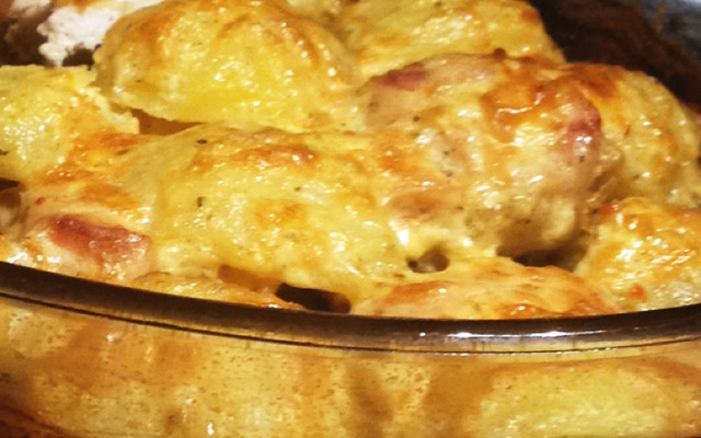 Peito de frango com batatas