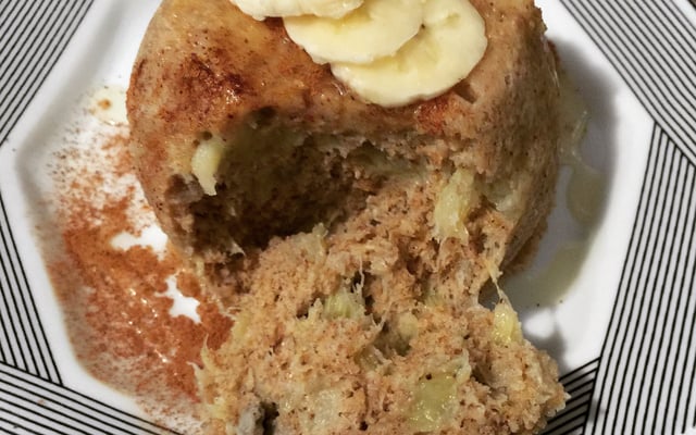 Bolo de banana de caneca micro-ondas