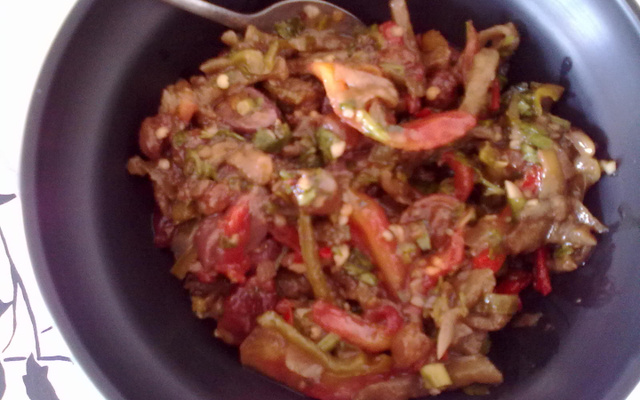 Salada de berinjela deliciosa da Cida