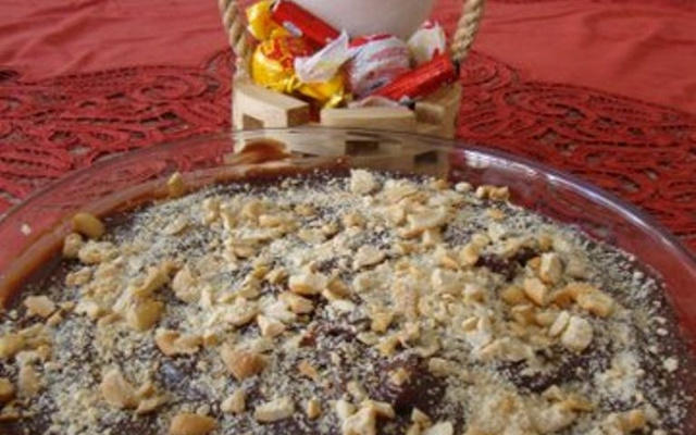 Delícia de chocolate, coco, damasco e castanhas-de-cajú