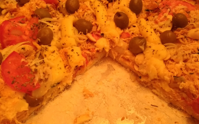 Pizza sem glúten, sem lactose, rápida e saborosa