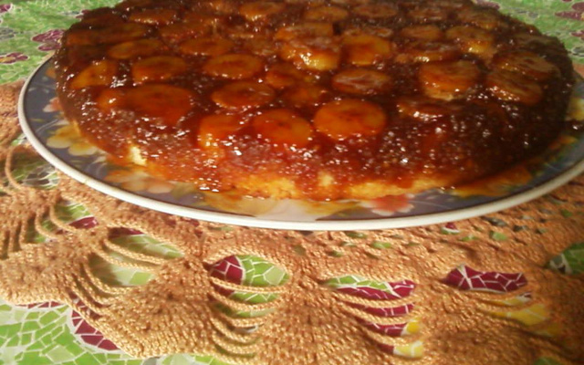 Bolo de banana e aveia caramelado