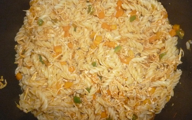 Macarrão com frango rápido