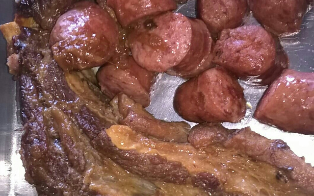 Costela no bafo da panela de pressão à moda da vovó