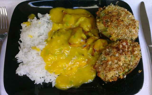 Frango ao molho de manga