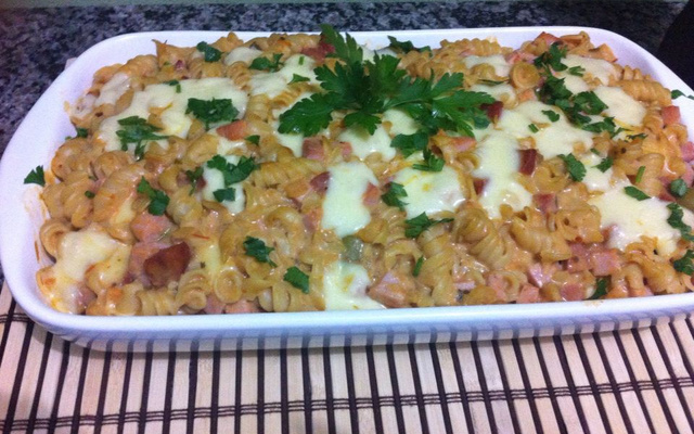 Macarrão de forno delicioso e fácil