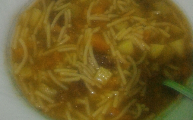 Sopa fácil de jabá (charque)