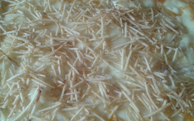 Escondidinho de requeijão com carne moída