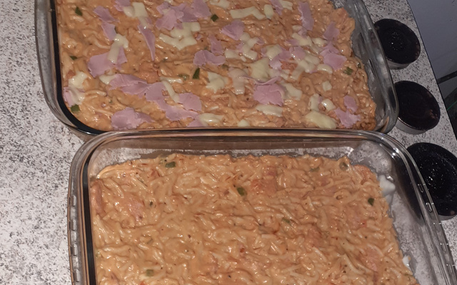 Macarrão ao forno com requeijão