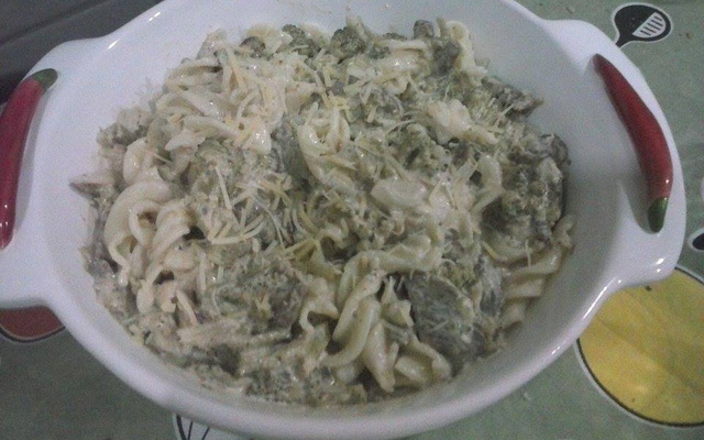 Macarrão light com brócolis