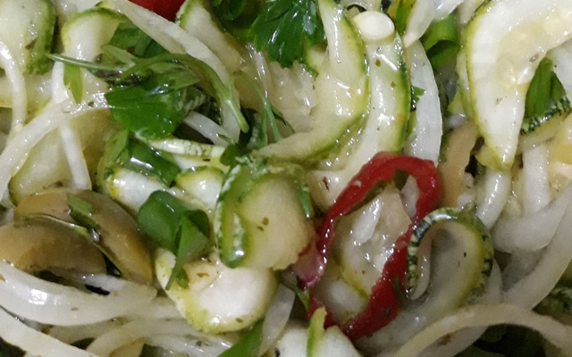 Antepasto de abobrinha italiana