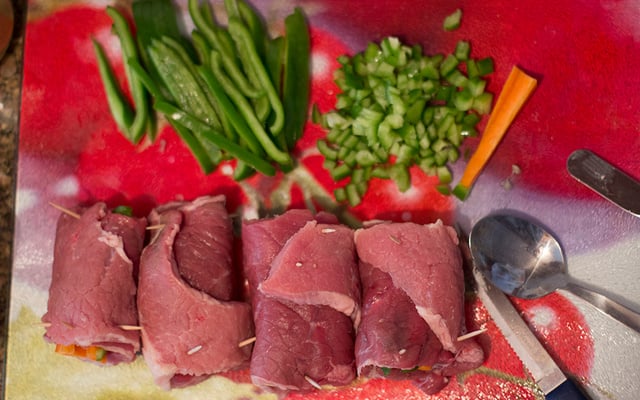 Bife a rolê na panela de pressão