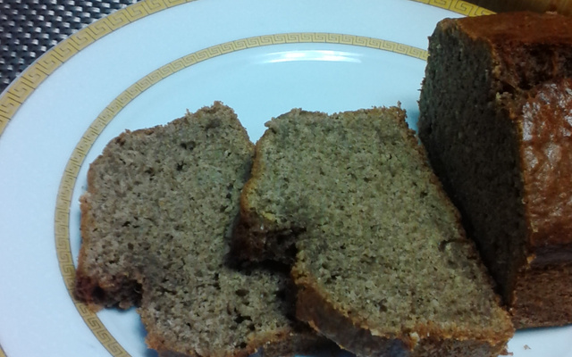 Bolo integral de aveia e canela