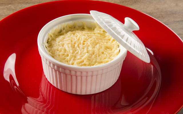 Escondidinho de frango com mandioquinha salsa