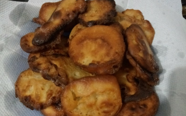 Bolinho de farinha de trigo frito