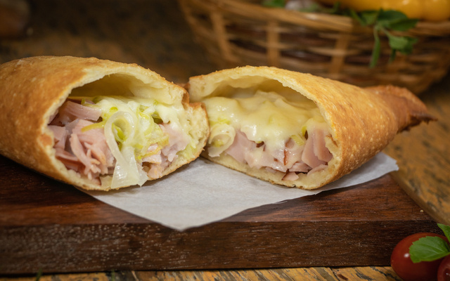 Recheio para pastel de peito de peru defumado com cream cheese