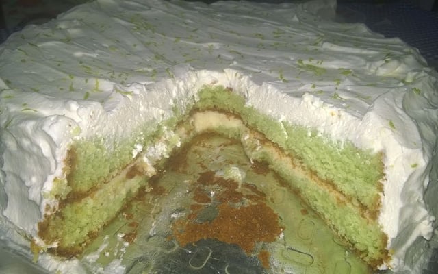 Bolo verde de limão