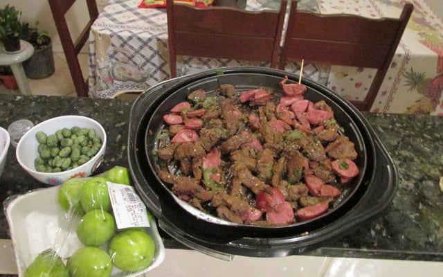 Iscas de fígado com jiló