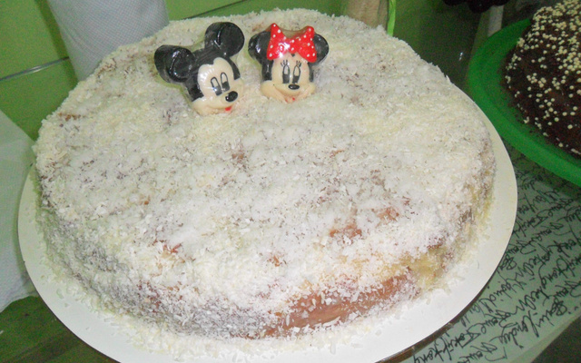 Bolo de coco da Tati Pereira