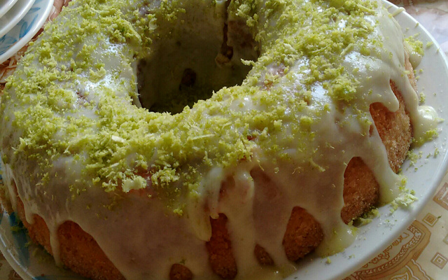 Bolo de limão cremoso